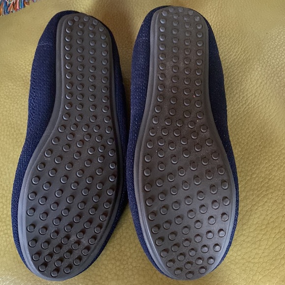 Like New! Adam Tucker by Me Too Navy Blue Ballet slippers - Picture 5 of 7